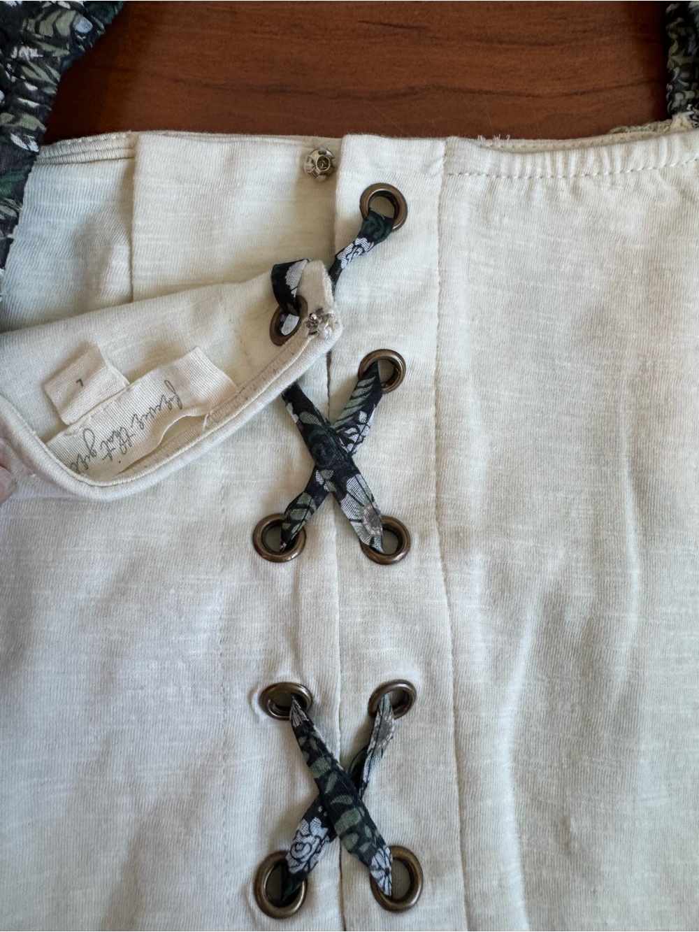 Anthropologie x Forever That Girl Smoked  FloralBalloon-Sleeve Lace Top | Size L - Picture 14 of 16